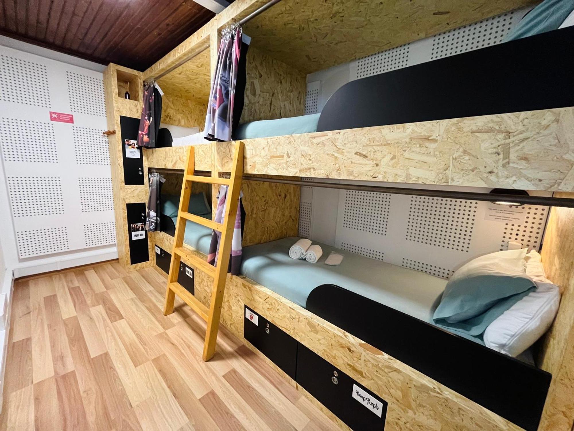 Rock School ,algarve Hostel Lagos
